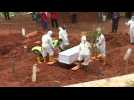 Images from Jakarta cemetery; global Covid deaths near one million - Label : AFPTV - First images - Category : News