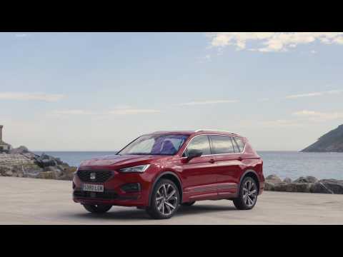 SEAT Tarraco FR in Merlot Red Driving Video
