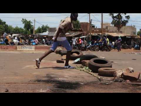 Unrest in Bamako as Mali's political crisis mediation falters