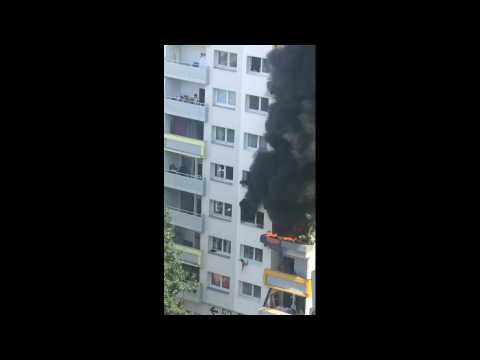 UGC: two children jump from third floor to escape Grenoble fire