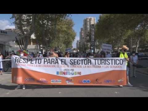 Hundreds of people urge measures to reactivate tourism industry in Benidorm, Spain