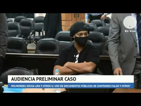 Paraguay: Ronaldinho arrives at court for a hearing