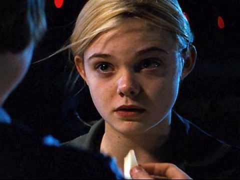 Super 8 - Extrait 3 - VO - (2011)