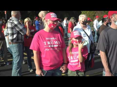 Trump supporters line up ahead of Swanton, Ohio rally