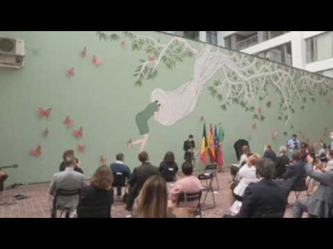 Spanish embassy in Brussels presents mural to raise awareness about climate change