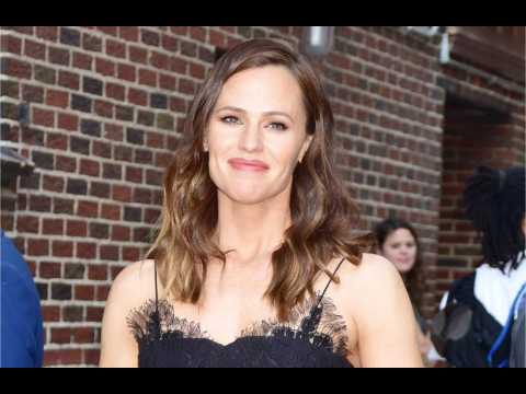 Jennifer Garner is 'chilled out' when it comes to motherhood