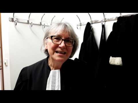 Me Christine Cauet (barreau de Saint-Etienne), explique les raisons de la grève des avocats