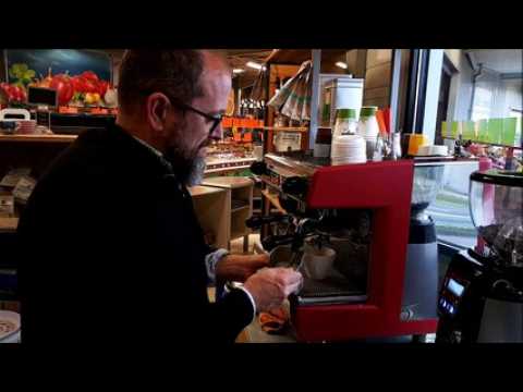 Le latte art, toute une technique dévoilée par Loren Huck, torréfacteur à Pont-à-Mousson