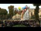 Jeff Koons' "Bouquet of Tulips" finally pops up in Paris