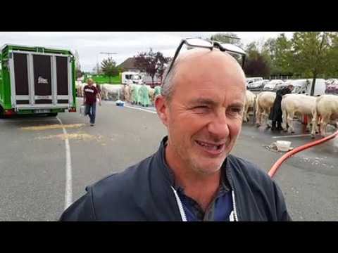 Fête du Charolais: les agriculteurs réagissent à la mort de Jacques Chirac