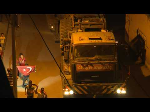 Turkish tank convoy heads to Syria border