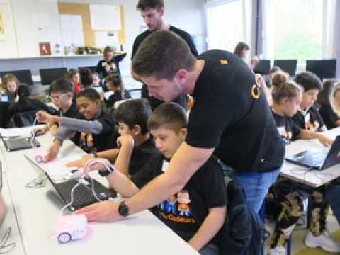 Coder et décoder le monde numérique avec un robot