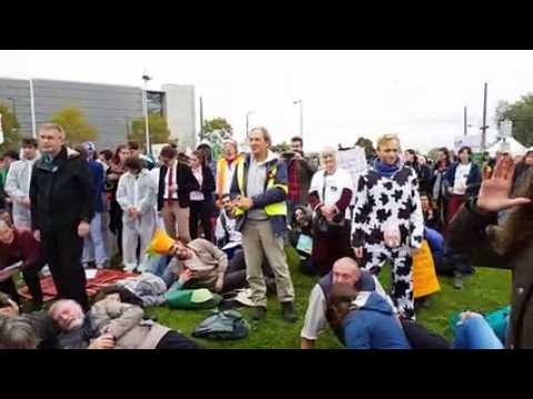 Die in organisé devant le Parlement européen