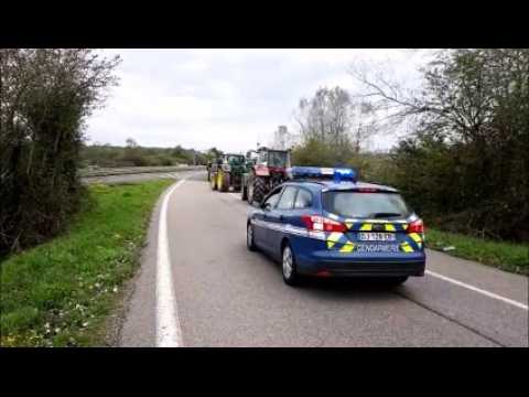 Atton rejoint le premier cortège sur l'A31