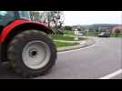 Lesm&eacute;nils : les tracteurs se rassemblent au rond-point de la RD 910 - Label : L'Est Républicain - Category : News