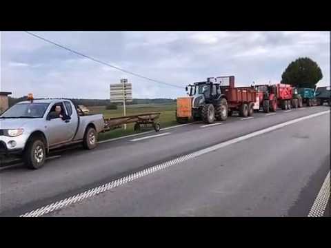 Un convoi de 50 tracteurs ralentit la circulation sur la D166