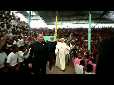 Pope Francis receives rapturous welcome at the Akamasoa charity