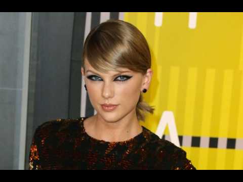 Taylor Swift slams 'two-faced' Kanye West