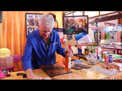 Foire de Saint-Etienne ; Claude et ses produits