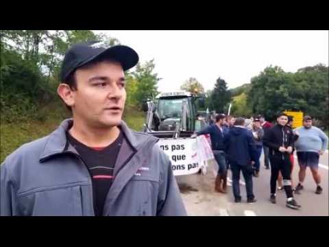 Opération escargot des agriculteurs jurassiens