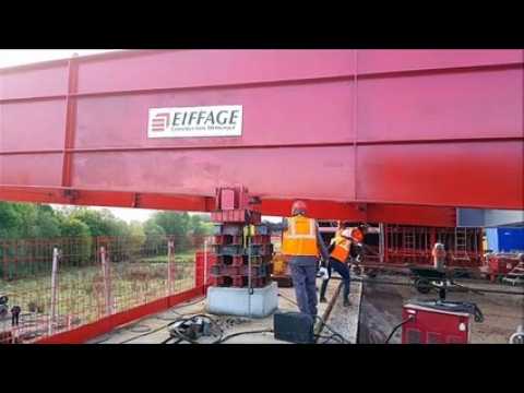 Mise en place du tablier du viaduc du Contournement ouest de Strasbourg, à Vendenheim