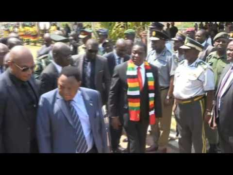 Emmerson Mnangagwa arrives at Mugabe's former "Blue Roof" residence