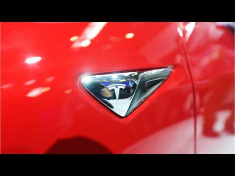Tesla Recalls 30,000 Cars