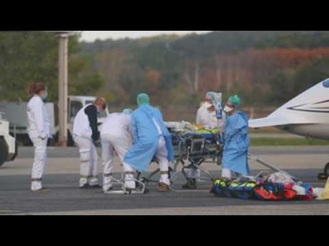 Evacuation of covid-19 patients at Avignon airport
