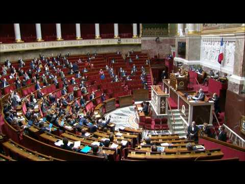 After blip, French MPs push health state of emergency back to February 2021