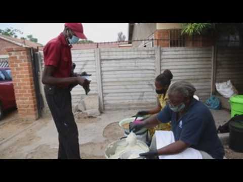 Zimbabwe's relief kitchen distributes food amid pandemic