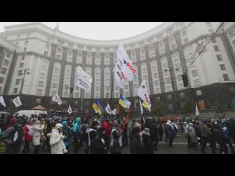 Thousands of small businessmen gather in Kiev to protest new tax scheme