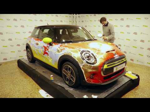 MINI Electric celebrates the 80th anniversary of the superhero The Flash during Lucca Changes 2020