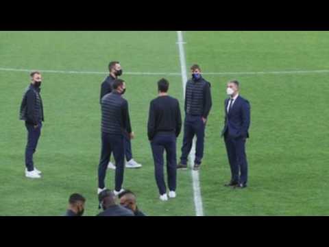 Inter de Milan checks grass at Kiev's Olimpiyskiy Stadium