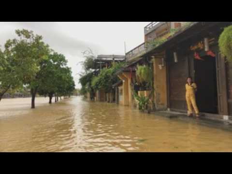 More than 1.2 million homes destroyed by central Vietnam floods