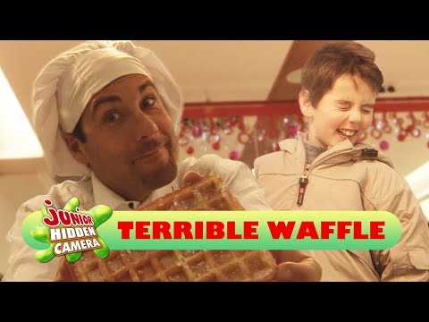 Crazy baker & Waffle prank  !