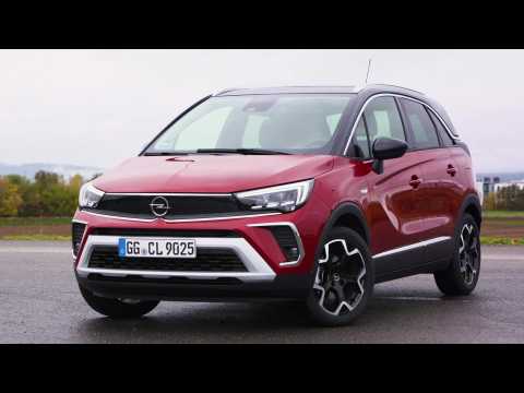 The new Opel Crossland Exterior Design in red