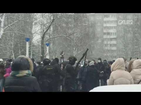 Belarusian police fire tear gas and arrest protesters in Minsk
