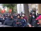 New clashes break out in Kyrgyzstan as leader 'ready to resign' - Label : AFPTV - First images - Category : News