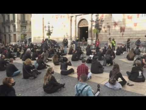 Dance schools in Catalonia protest lack of support amid Covid-19 crisis