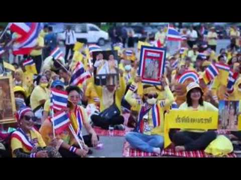Crowd of monarchy supporters rally in Bangkok