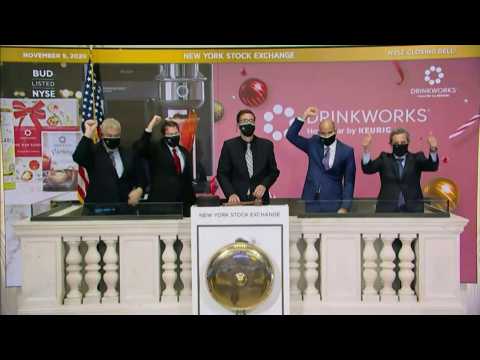 New York Stock Exchange rings the closing bell, Dow ends +3%