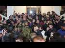 Angry protesters gather at Armenian govt headquarters - Label : AFPTV - First images - Category : News