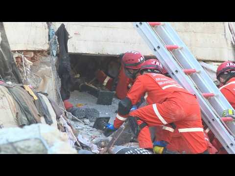 Turkey: Rescue efforts continue after major quake