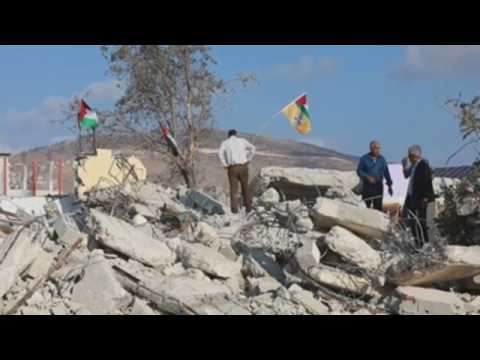 Israeli troops demolish house of Palestinian prisoner in West Bank