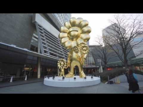 Takashi Murakami's 'Flower Parent and Child' displayed in Tokyo