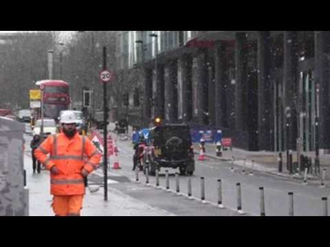 Snowfall in London amid cold snap