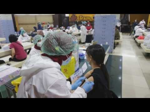 Indonesia begins second phase of vaccination campaign