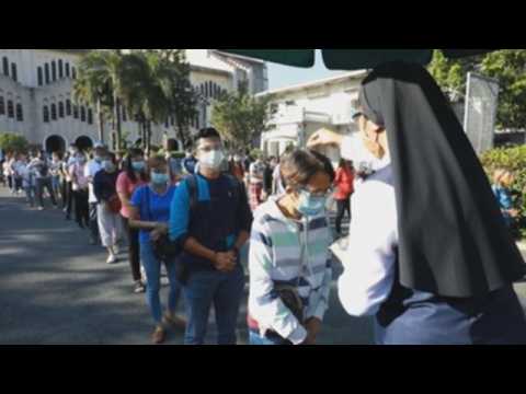 Filipinos flock to Catholic churches to mark Ash Wednesday