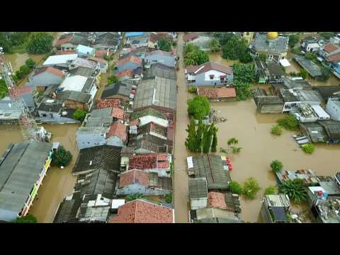 Floods hit Indonesian capital