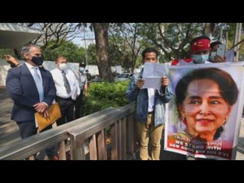 Myanmar protesters in Thailand urge US to take action agaisnt coup
